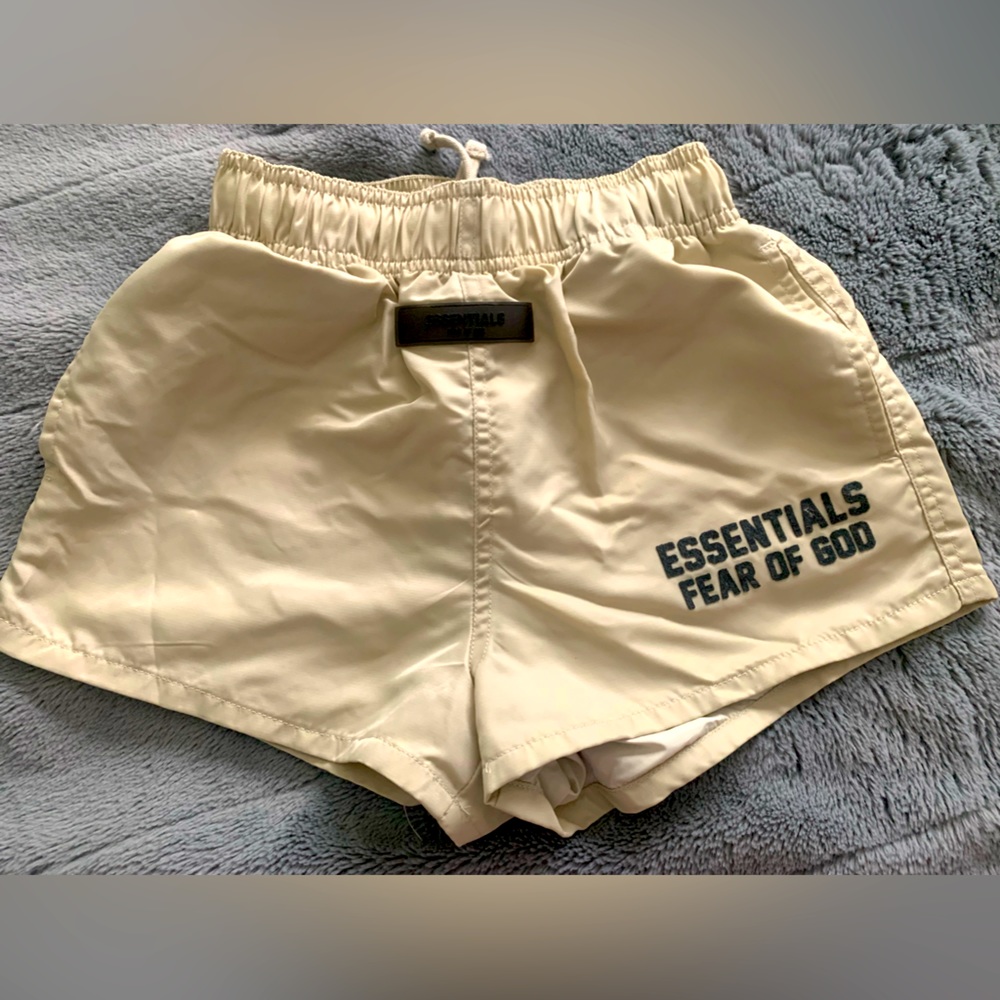 ESSENTIAL Fear of God kids shorts 8